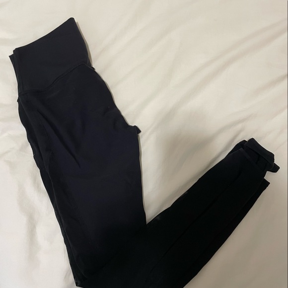 ALO Yoga Pants - Alo yoga leggings with mesh detail and heel strap